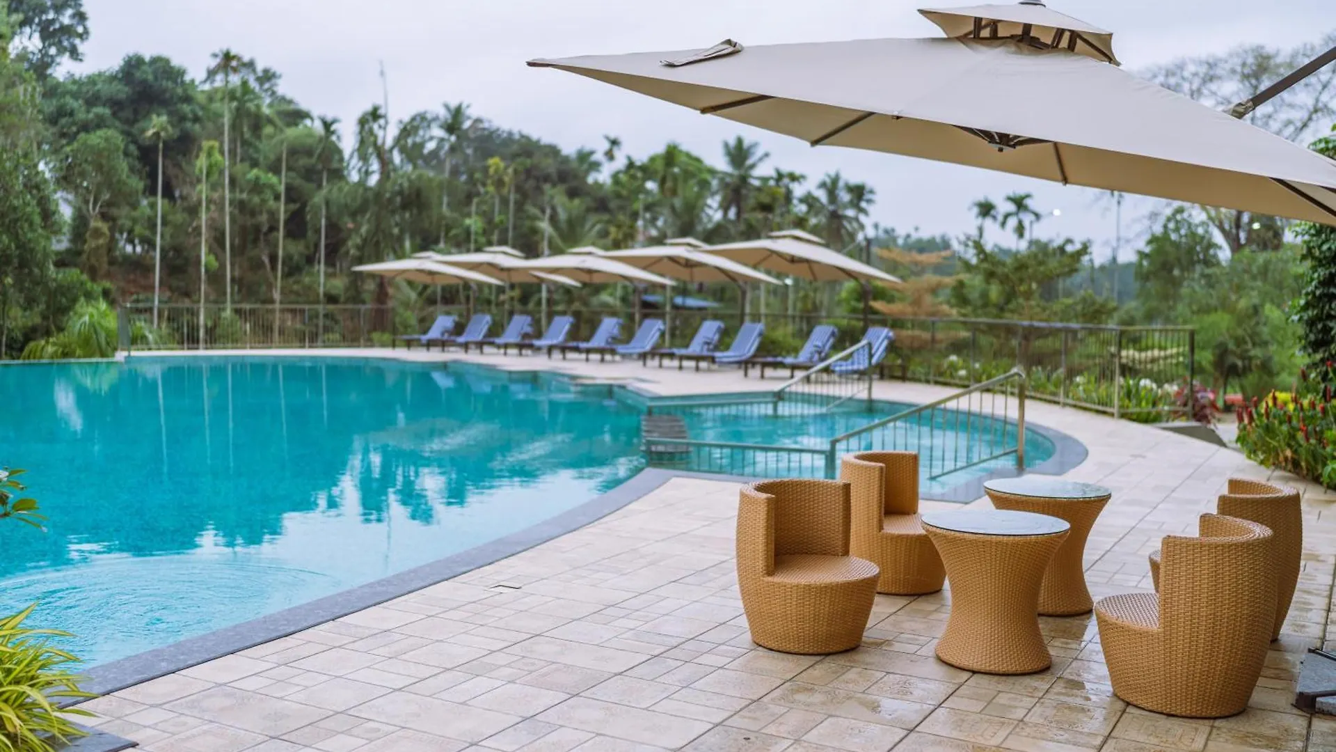 Evora Resort And Spa Ambalavayal 4*,